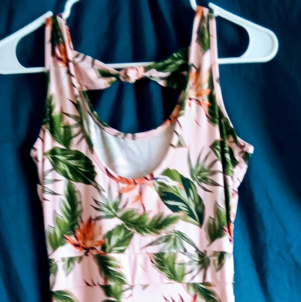 NWOT Women's/Junior's Size Small Love ❤️ First Sight Floral Dress
